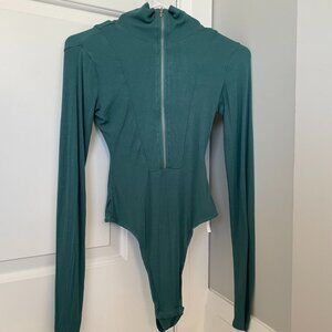 💙 Urban Outfitters Teal Long-Sleeve ¾-Zip Bodysuit 💙